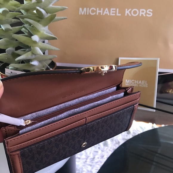 MICHAEL KORS FULTON wallet - Picture 5 of 6
